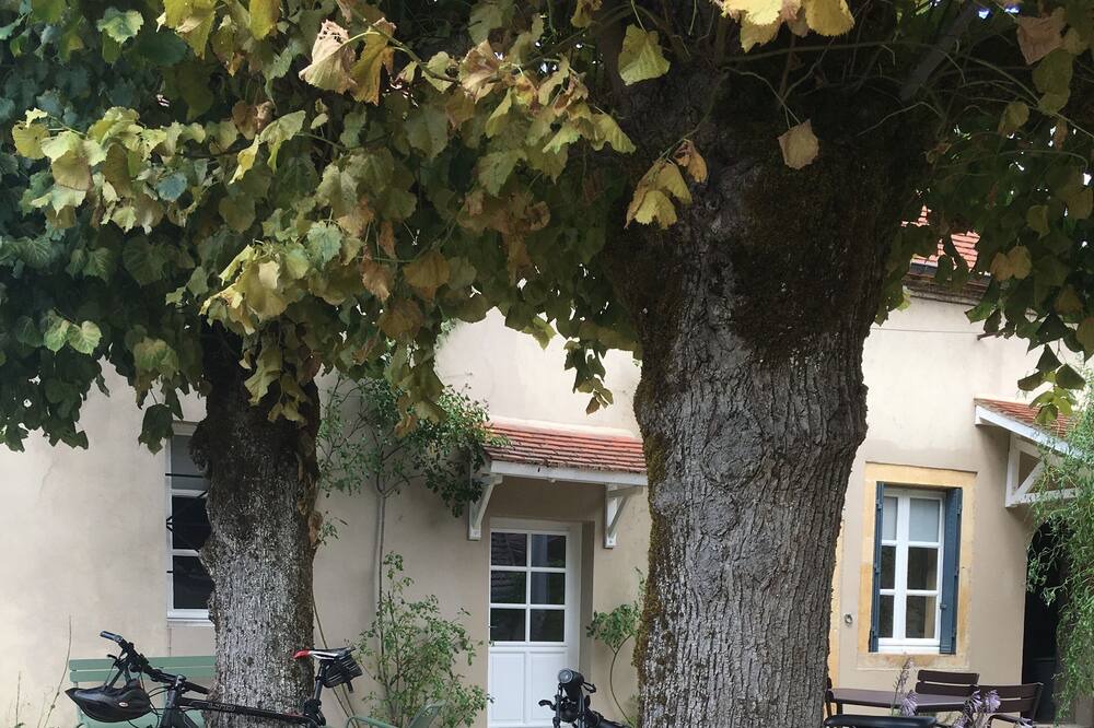 Photo of Others in Issy-l'Eveque
