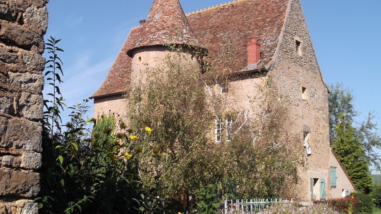Photo of Outdoor in Poisson