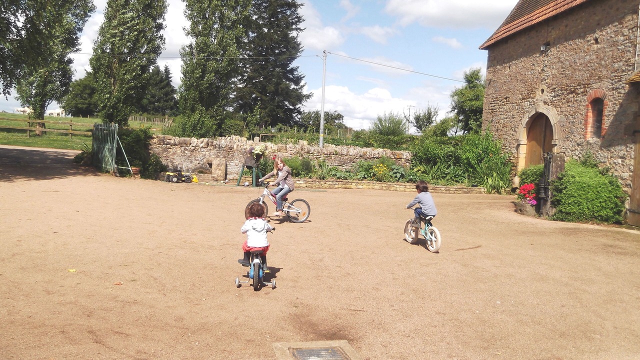 Photo of Outdoor in Poisson