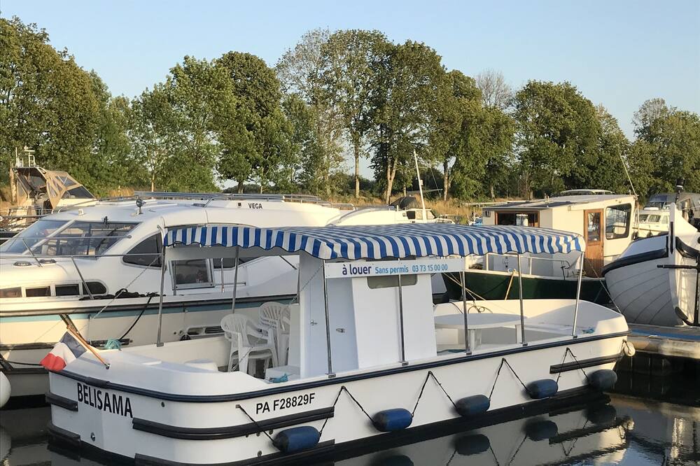 Photo of Outdoor in Saint-Germain-Chassenay