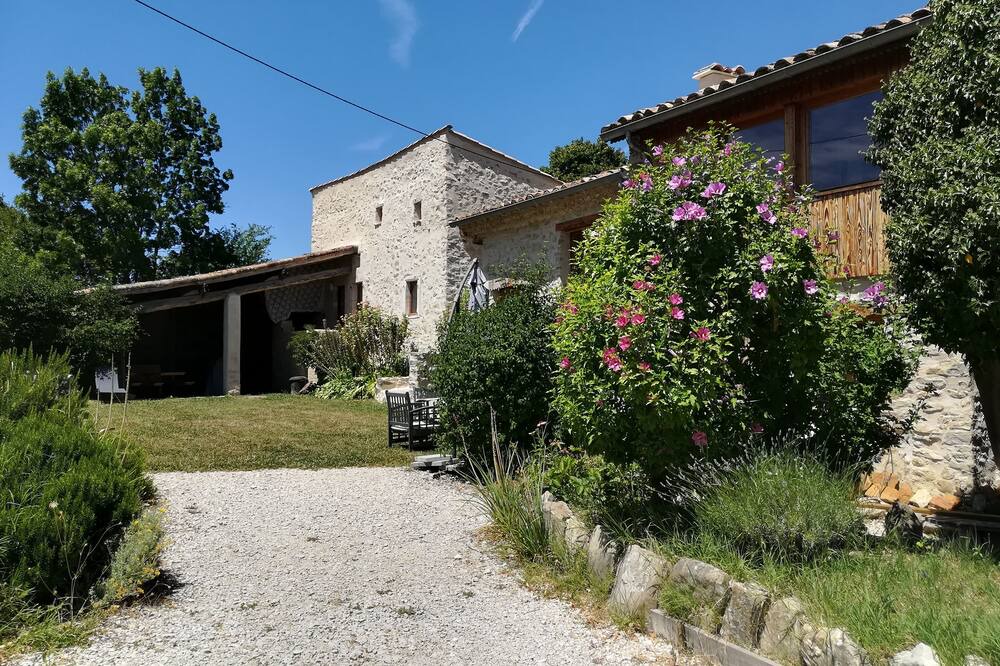 Photo of Outdoor in Piegros-la-Clastre