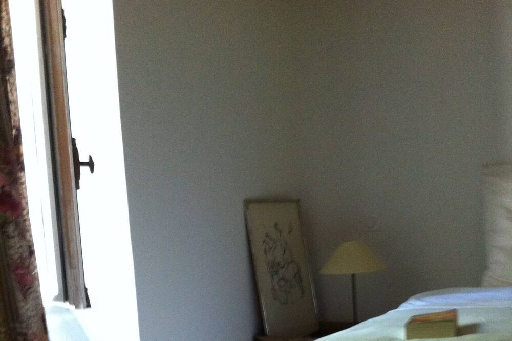 Photo of Bedroom in Visan