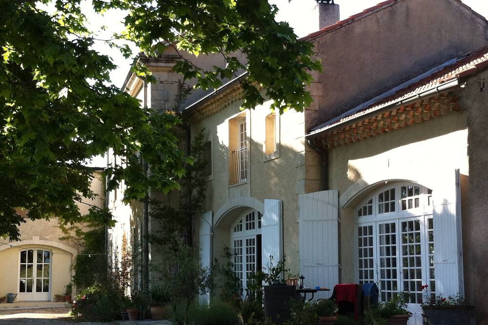 Photo of Outdoor in Visan