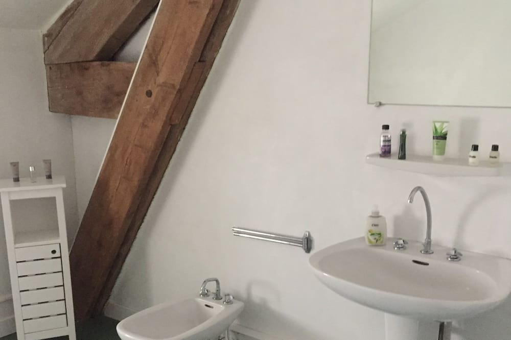 Photo of Bathroom in Le Donjon