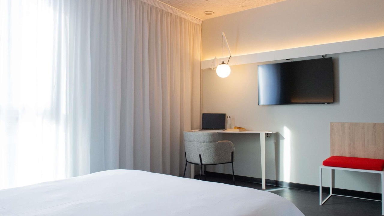 Photo of Bedroom in Montlhery