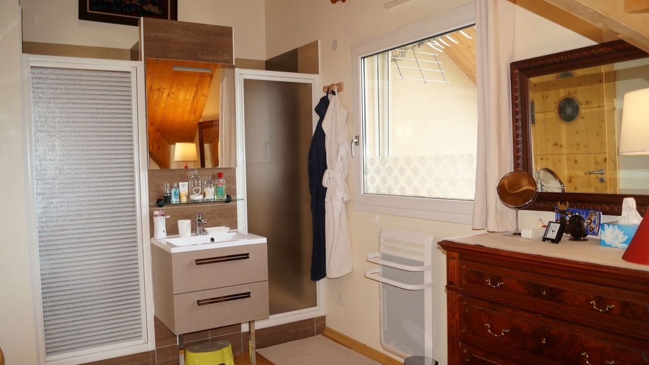 Photo of Bathroom in Les Fins