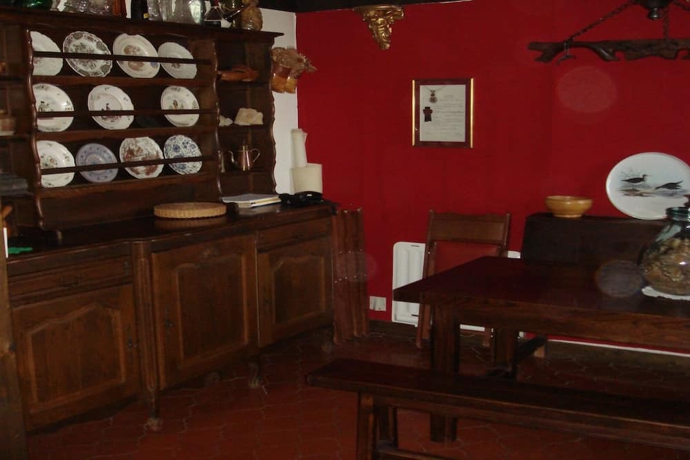 Photo of Livingroom in Saint-Maurice-Crillat