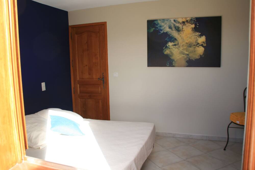 Photo of Bedroom in Beauvoisin