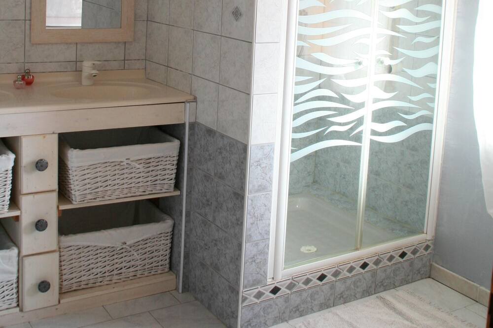 Photo of Bathroom in Beauvoisin