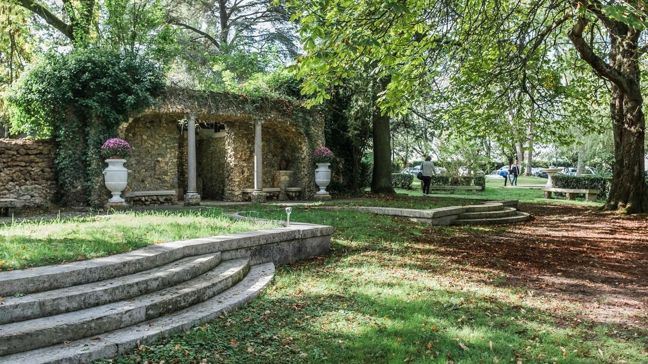 Photo of Outdoor in Janvry