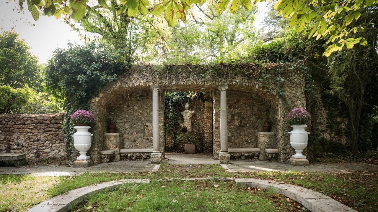 Photo of Outdoor in Janvry