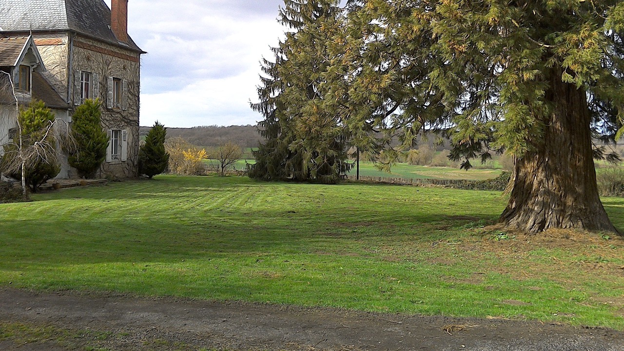 Photo of Others in Azy-le-Vif