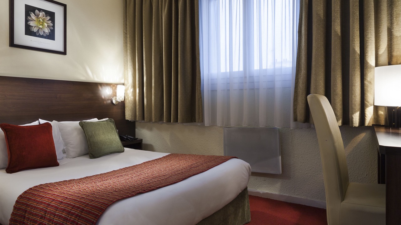 Photo of Bedroom in Draveil