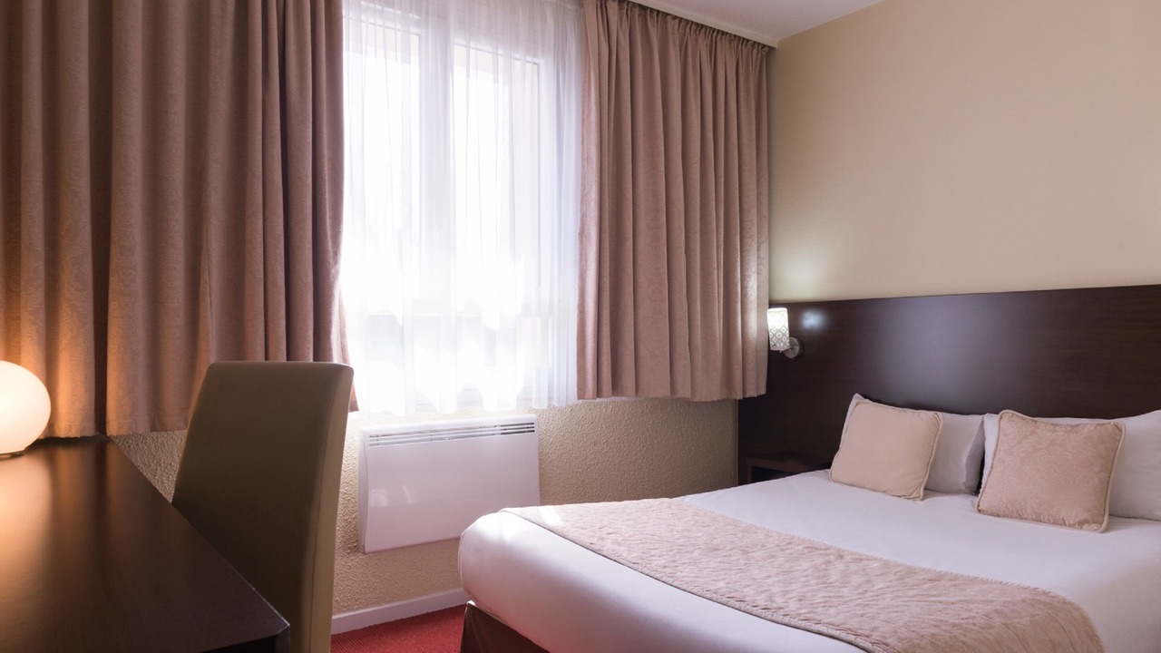 Photo of Bedroom in Draveil