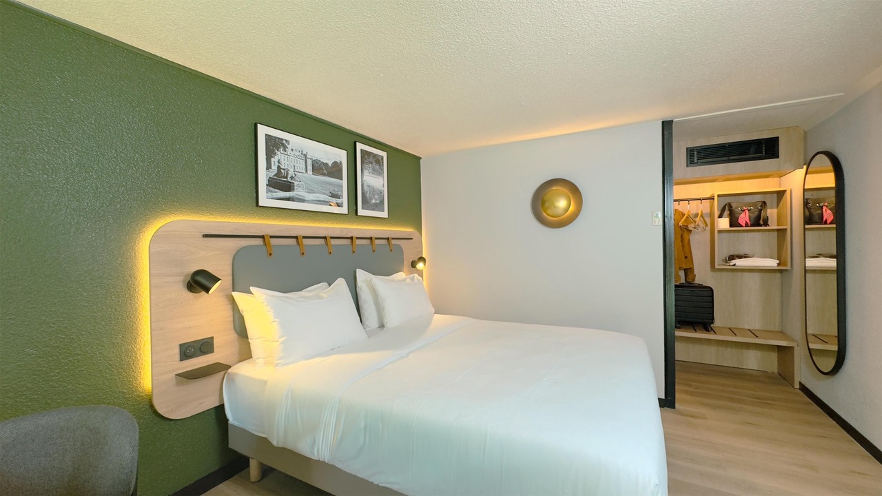 Photo of Bedroom in Epinay-sur-Orge