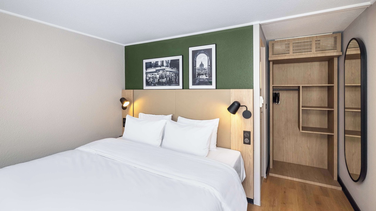 Photo of Bedroom in Saint-Francois d'Assise