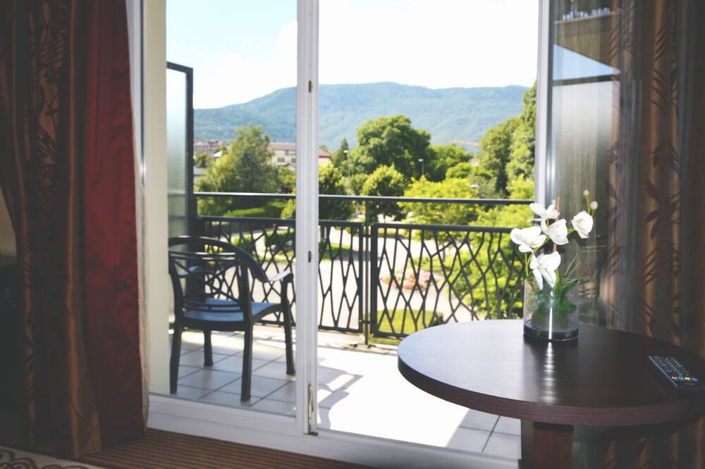 Photo of Bedroom in Divonne-les-Bains