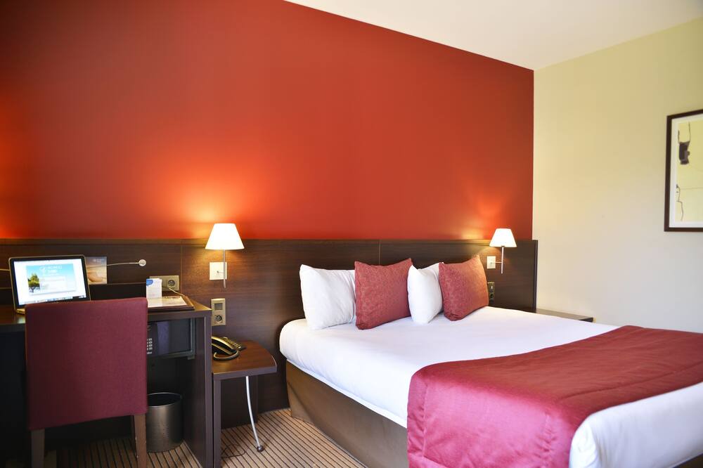 Photo of Bedroom in Divonne-les-Bains