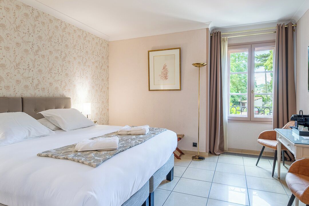 Photo of Bedroom in Tournus