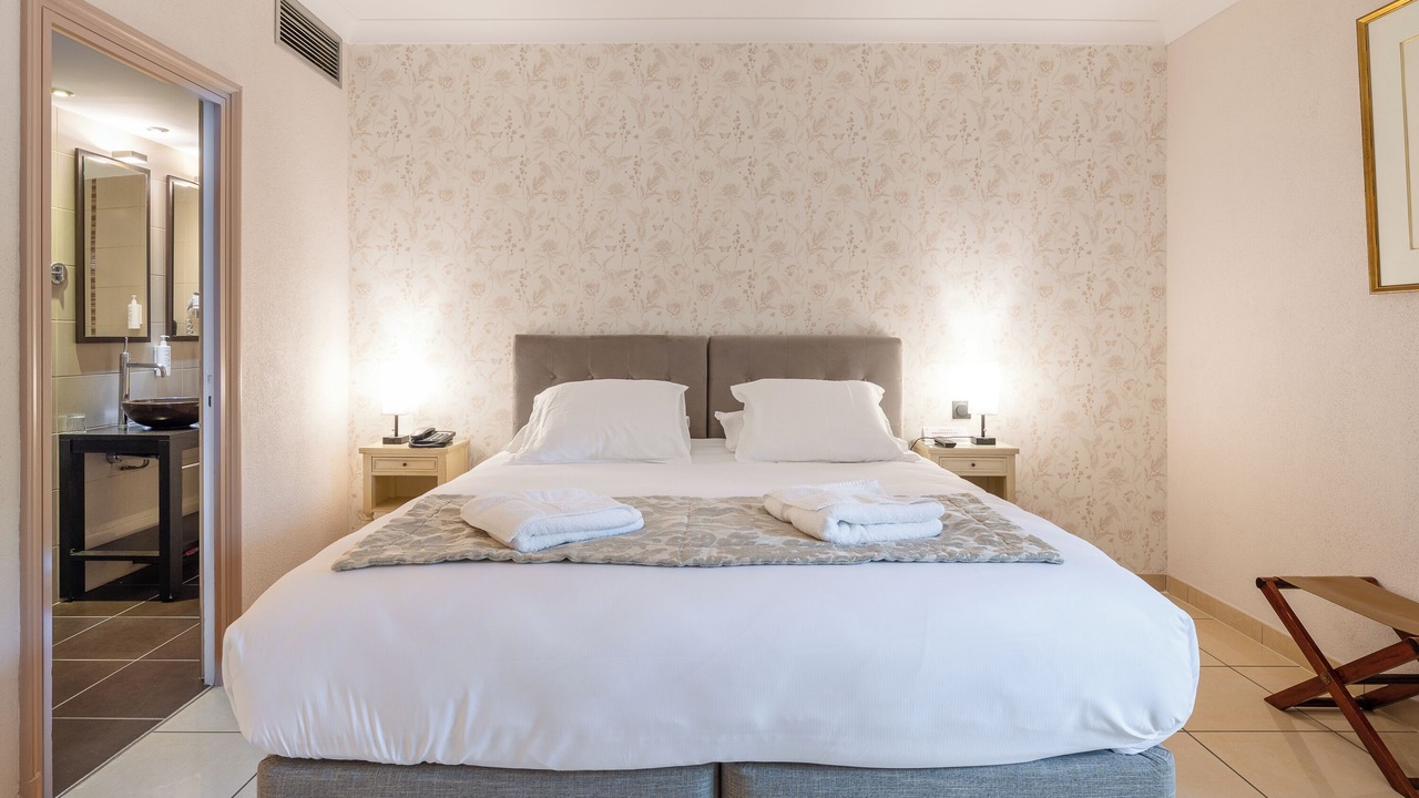 Photo of Bedroom in Tournus