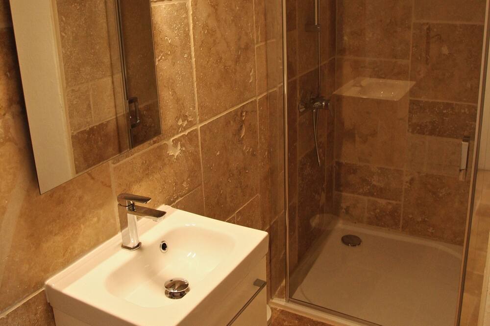Photo of Bathroom in Vaison-la-Romaine