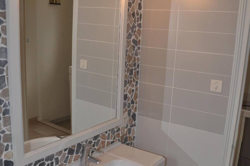 Photo of Bathroom in Bedoin