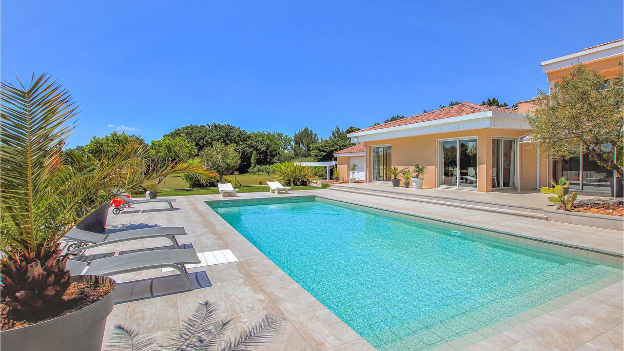 Photo of Outdoor in Montelimar