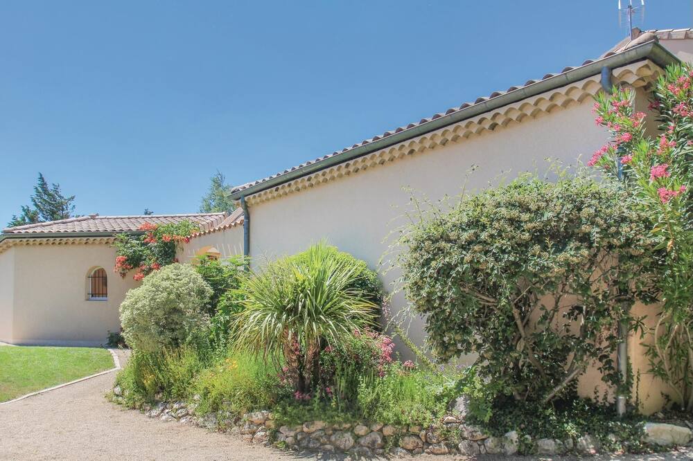 Photo of Others in Montelimar