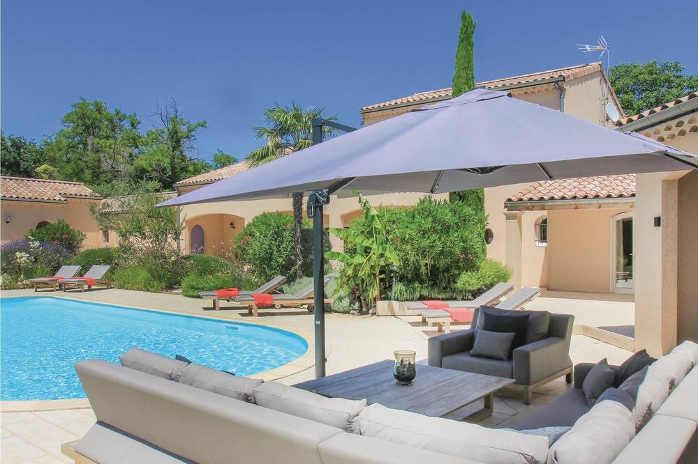 Photo of Outdoor in Montelimar