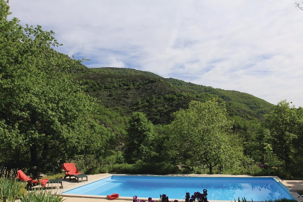 Photo of Outdoor in Mayres
