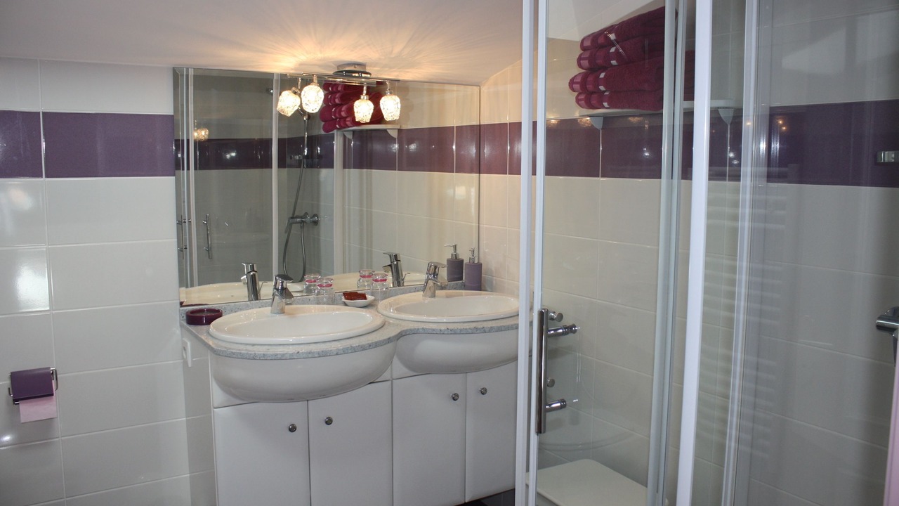 Photo of Bathroom in Saint-Forgeux