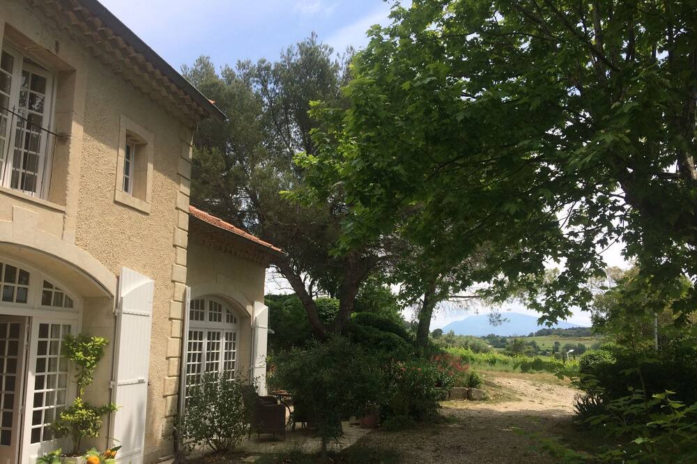 Photo of Outdoor in Visan