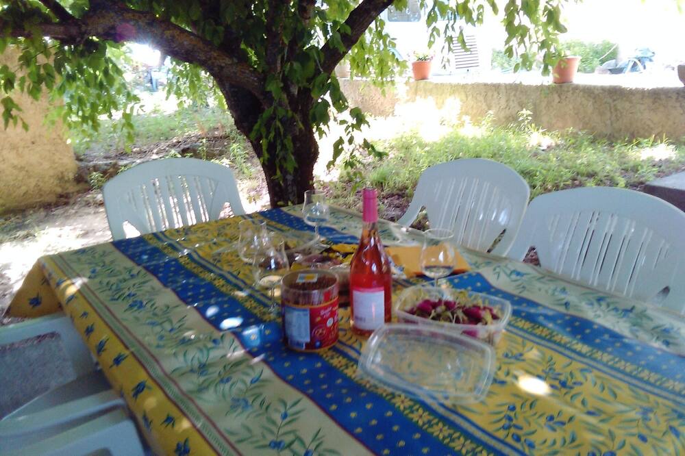 Photo of Outdoor in Mormoiron