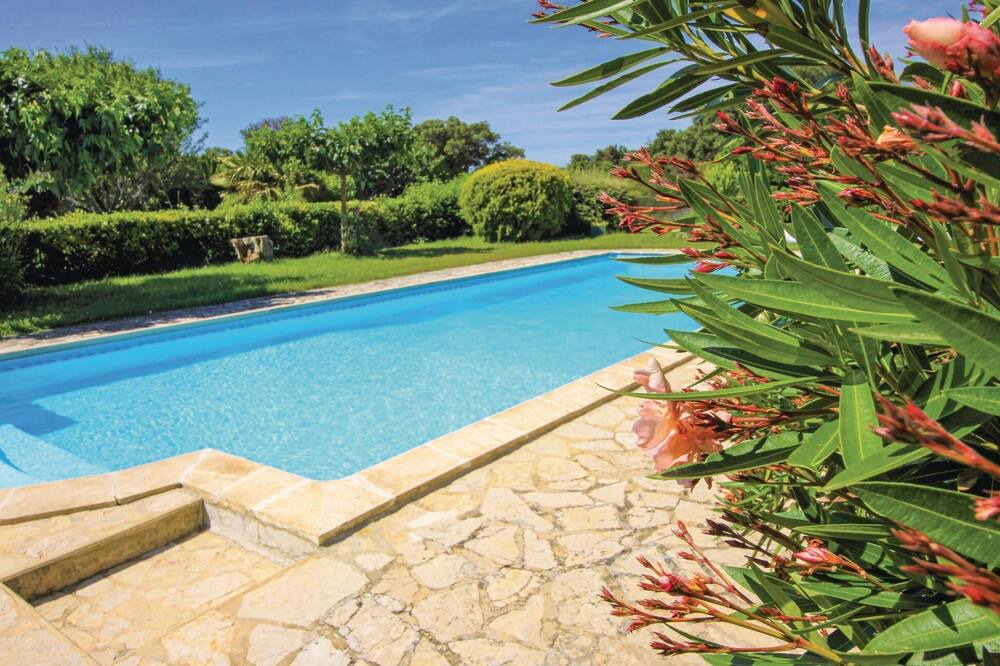 Photo of Outdoor in Grignan