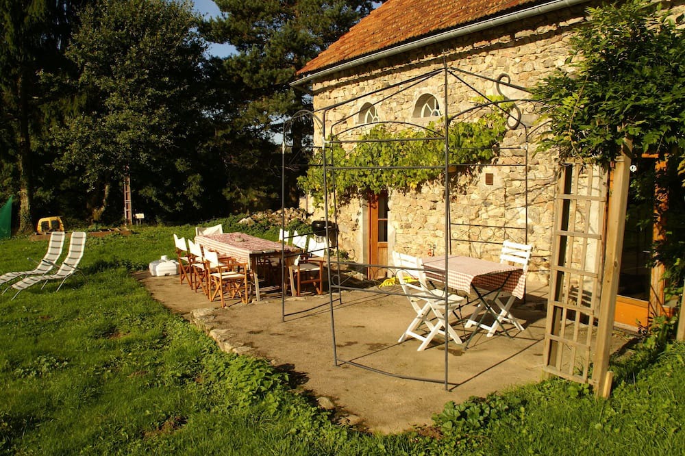 Photo of Patio Balcony in Saint-Germain-des-Champs