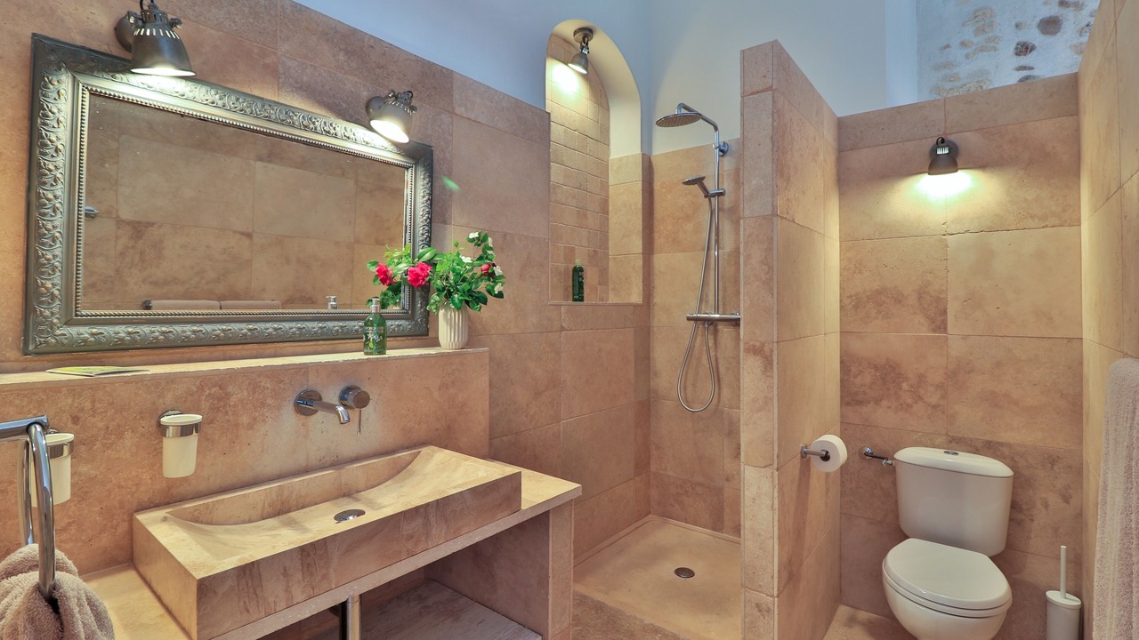 Photo of Bathroom in Mazan
