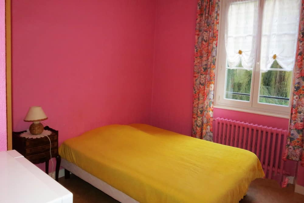 Photo of Bedroom in Bourbonne-les-Bains