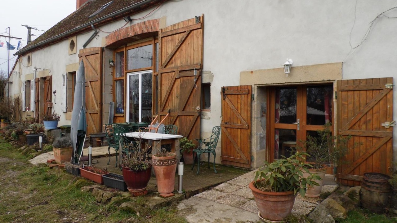 Photo of Buildings in Treban