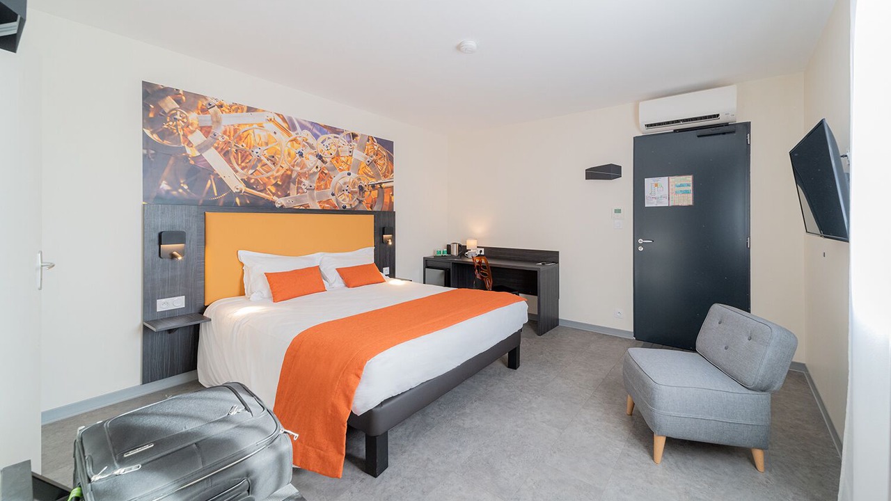 Photo of Bedroom in Donzere
