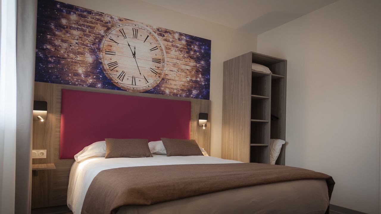 Photo of Bedroom in Donzere