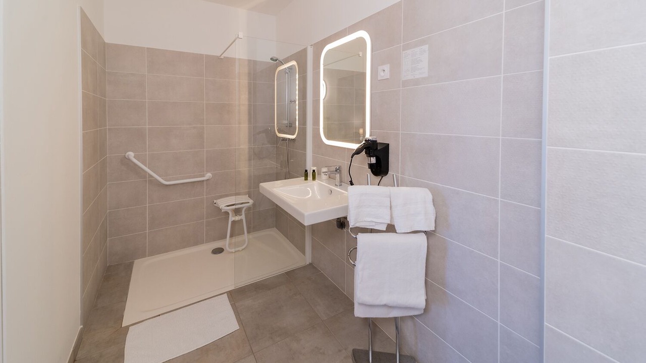 Photo of Bathroom in Donzere