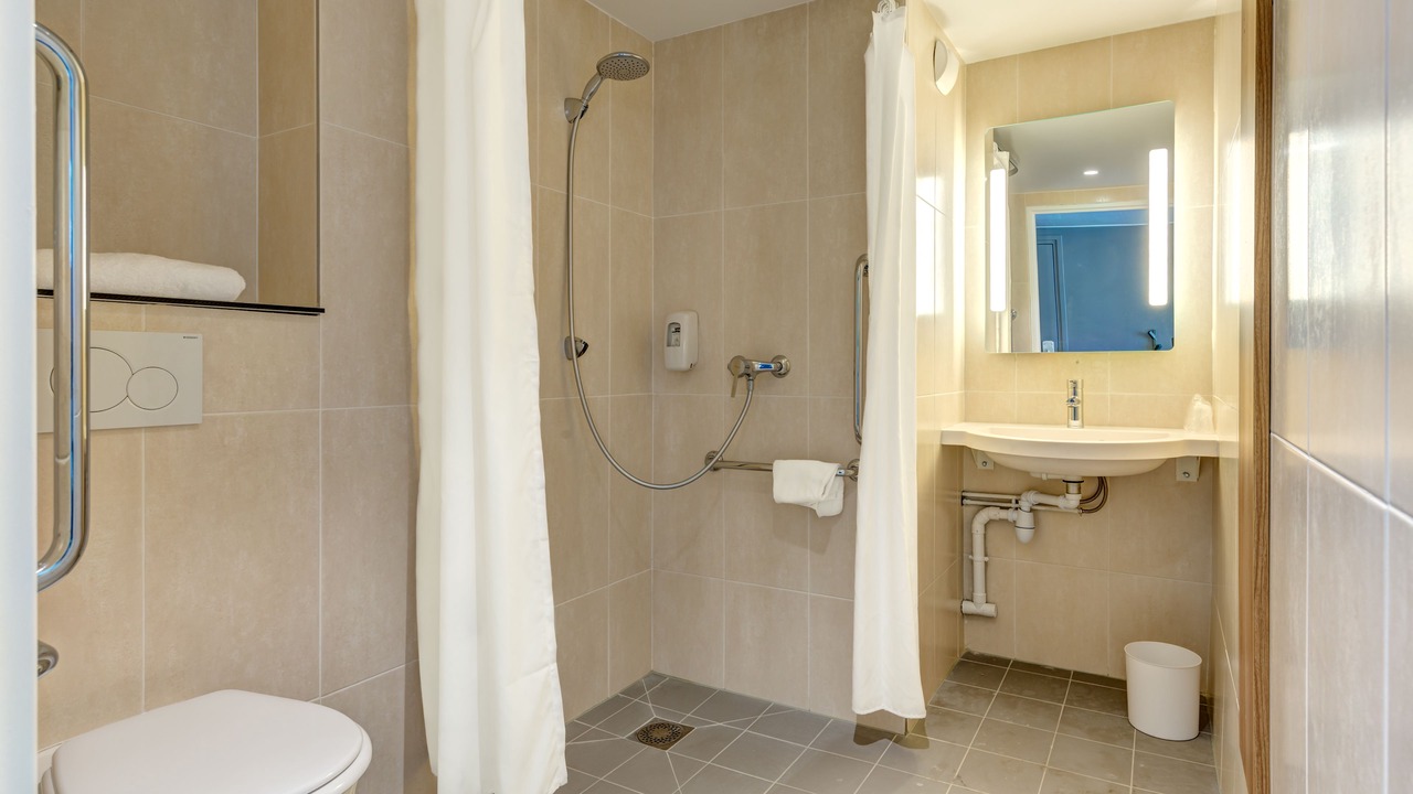 Photo of Bathroom in Chatenay-Malabry