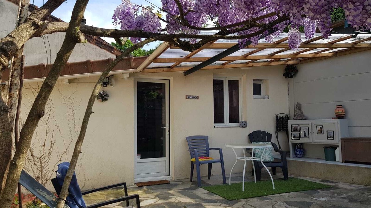 Photo of Patio Balcony in Villebon-sur-Yvette