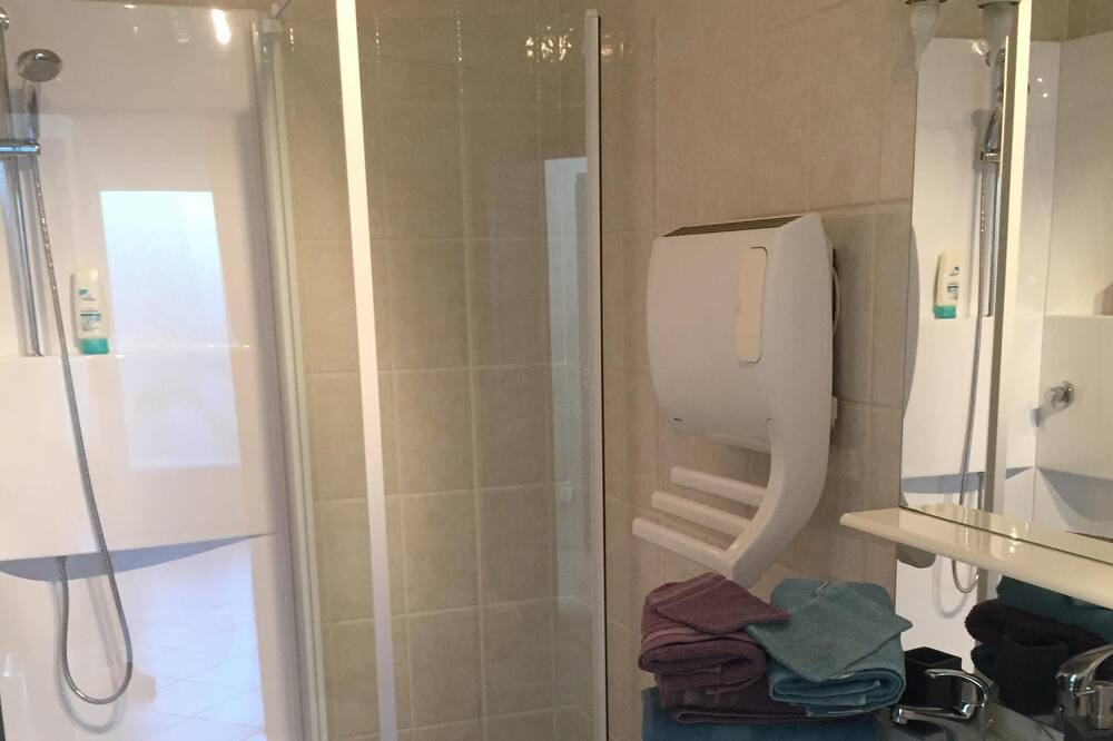 Photo of Bathroom in Feissons-sur-Isere