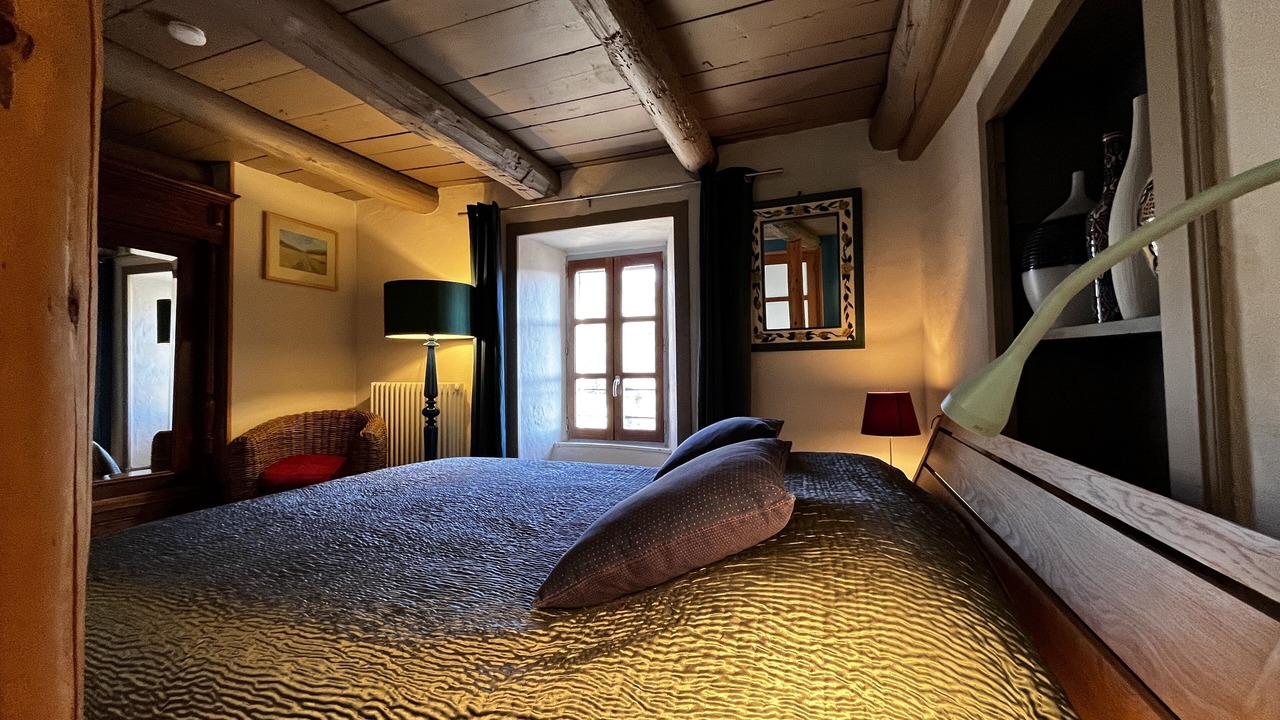 Photo of Bedroom in Saint-Berain