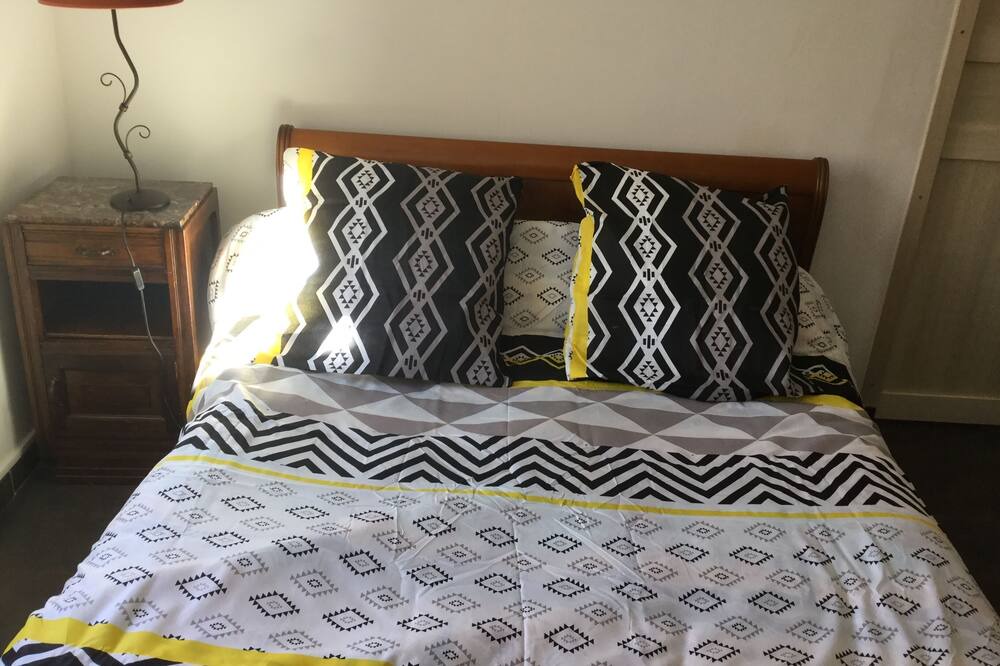 Photo of Bedroom in Saint-Marcel-d'Aredeche