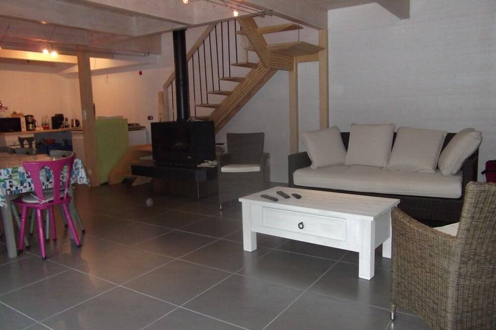 Photo of Livingroom in Cazaux-Frechet-Aneran-Camors
