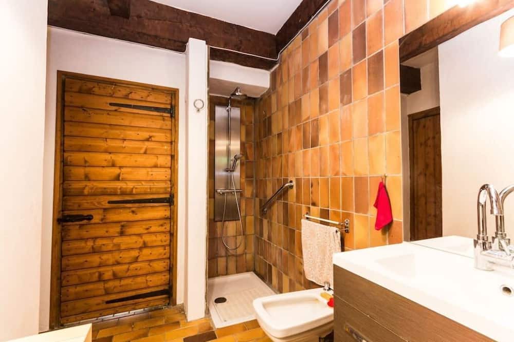 Photo of Bathroom in Le Gua