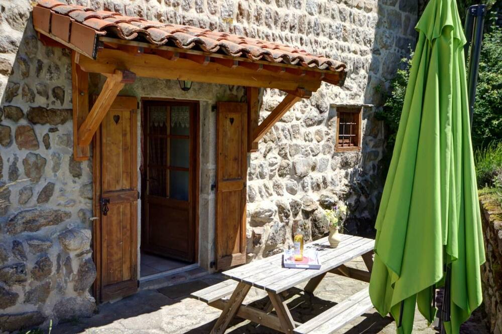 Photo of Patio Balcony in Saint-Bonnet-le-Courreau