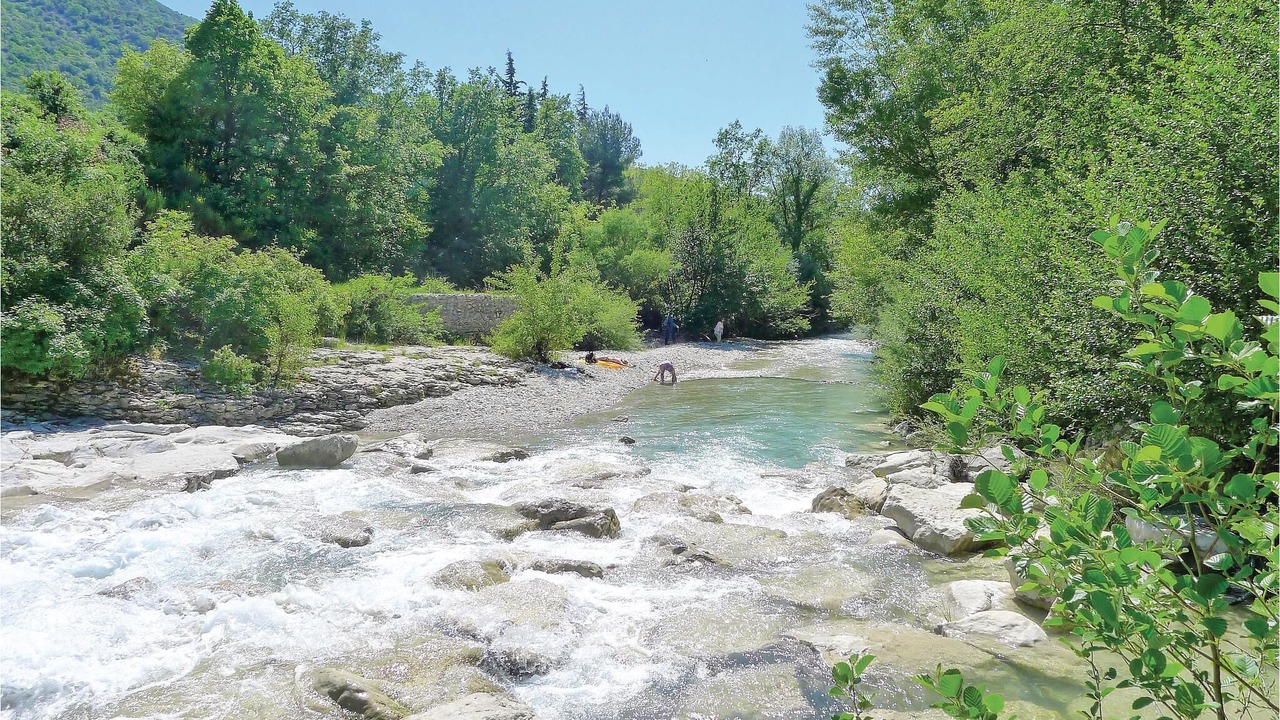 Photo of Others in Saint-Pierre-de-Vassols